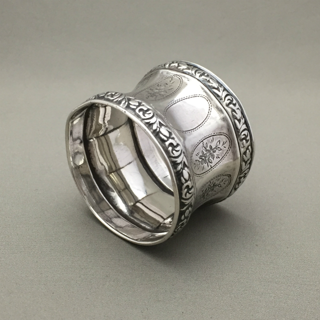 フランス「ナプキンリング（大）」《アンティックかとう》