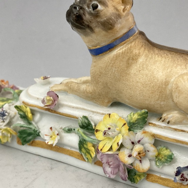 マイセン「ペーパーウェイト「パグ」」《アンティックかとう》