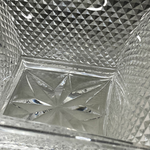 春海バカラ「春海バカラ 霰切子桝鉢」《アンティックかとう》