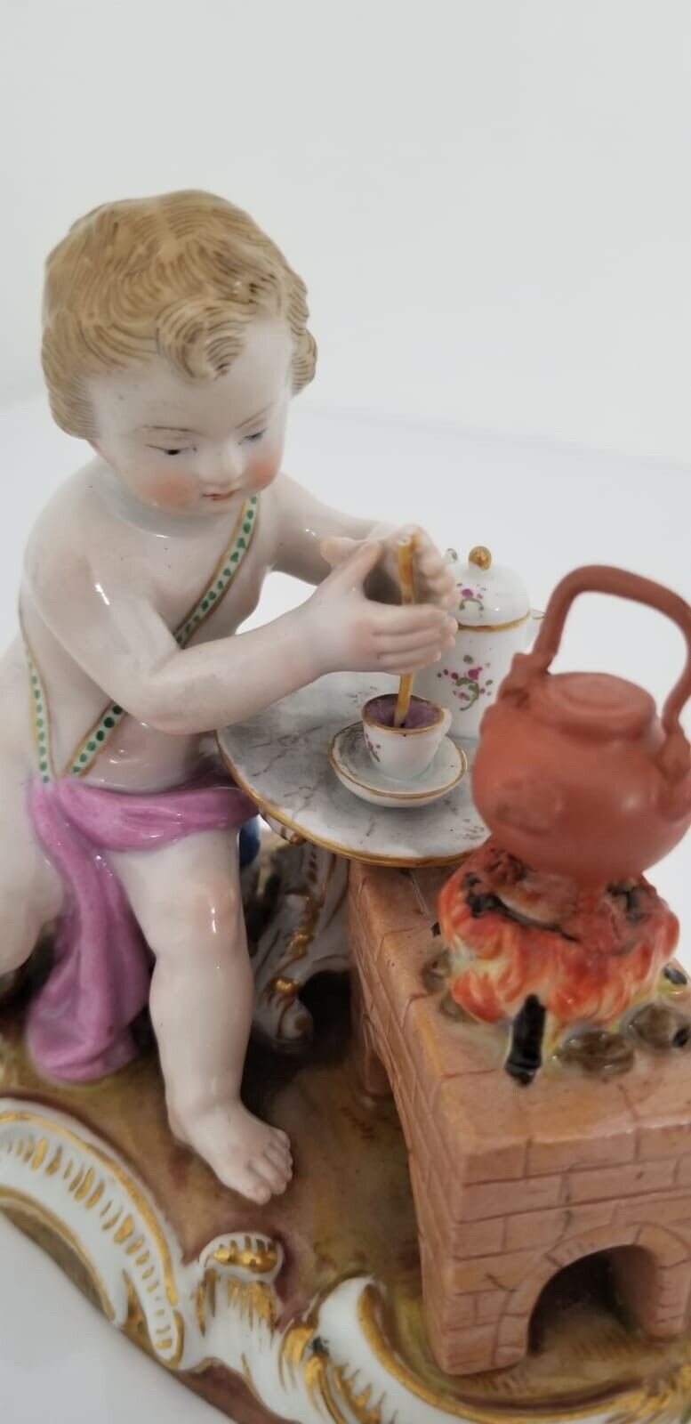 マイセン人形/フィギュリン チョコレート職人の天使 四大元素シリーズ