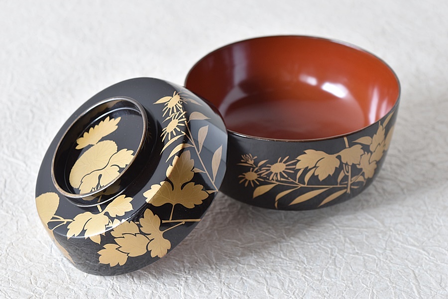 時代漆器 天然木製漆塗 菊金蒔絵 煮物椀 - 生活骨董と古布の