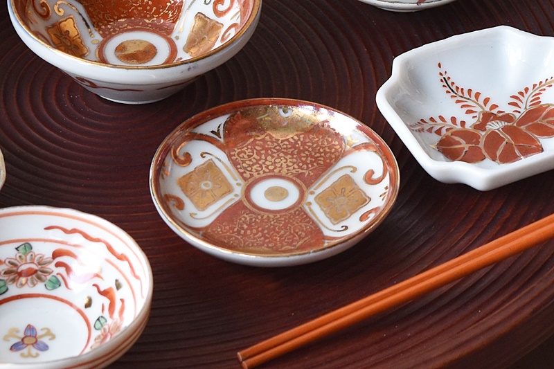 雛道具 九谷 朱赤金彩豆皿 - 生活骨董と古布のアンティークショップ