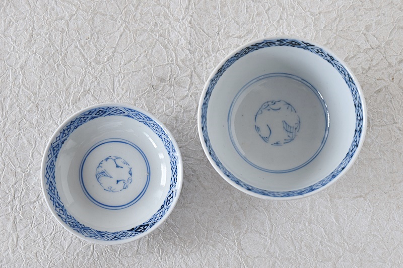 古伊万里 染付 微塵唐草 蓋付茶碗 - 生活骨董と古布のアンティーク