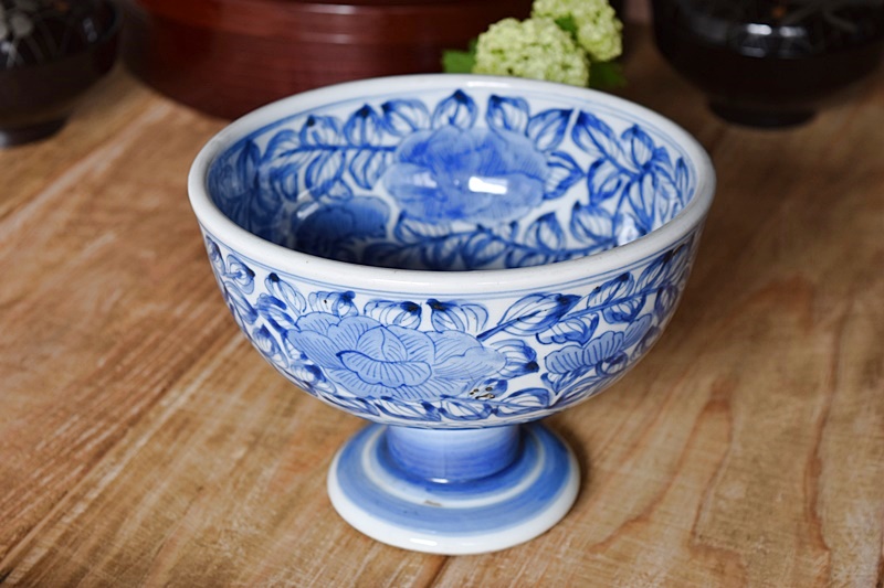 伊万里 染付 線描き 牡丹 唐草 盃洗 - 生活骨董と古布のアンティーク