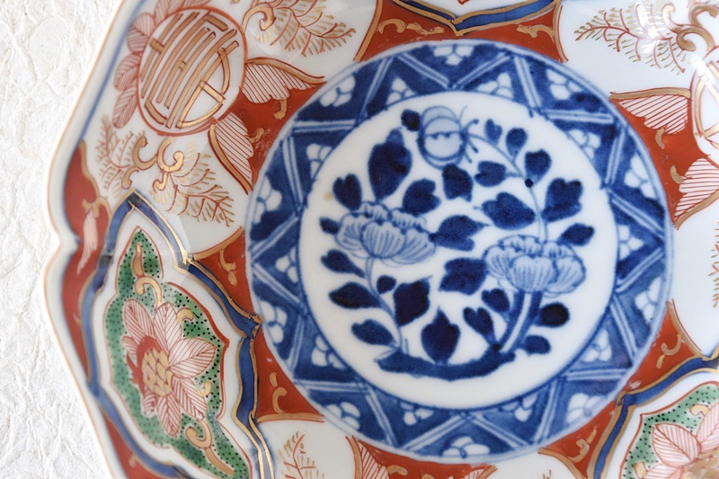 大聖寺伊万里 牡丹と壽紋 輪花型膾皿 - 生活骨董と古布のアンティーク