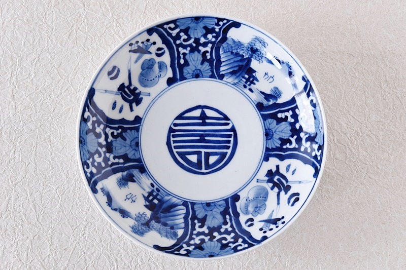 伊万里 染付 芙蓉手 風景画と宝尽くし 寿紋 貞隆製 櫛高台 七寸皿