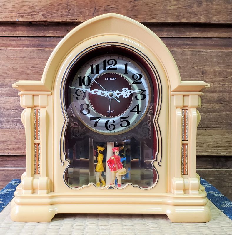 シチズン・オルゴール付き【魅惑のワルツ】置き時計・人形が回転します