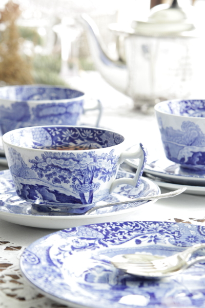 アンティークスポード ブルーイタリアン ティーカップ イギリス