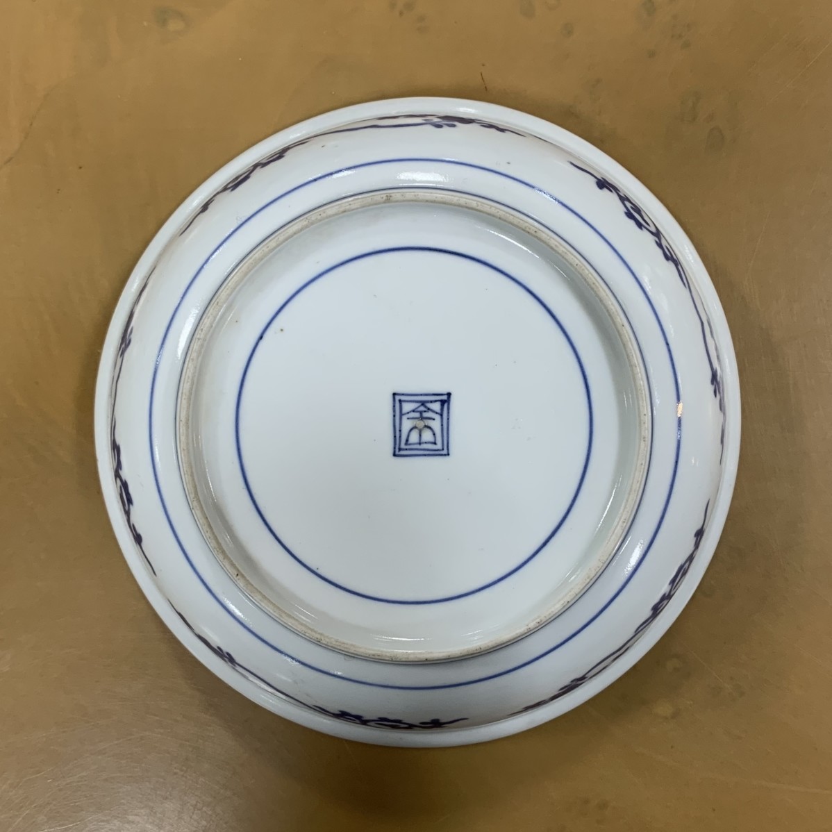 江戸時代から続く柿右衛門様式と特徴 - 古好屋ブログ