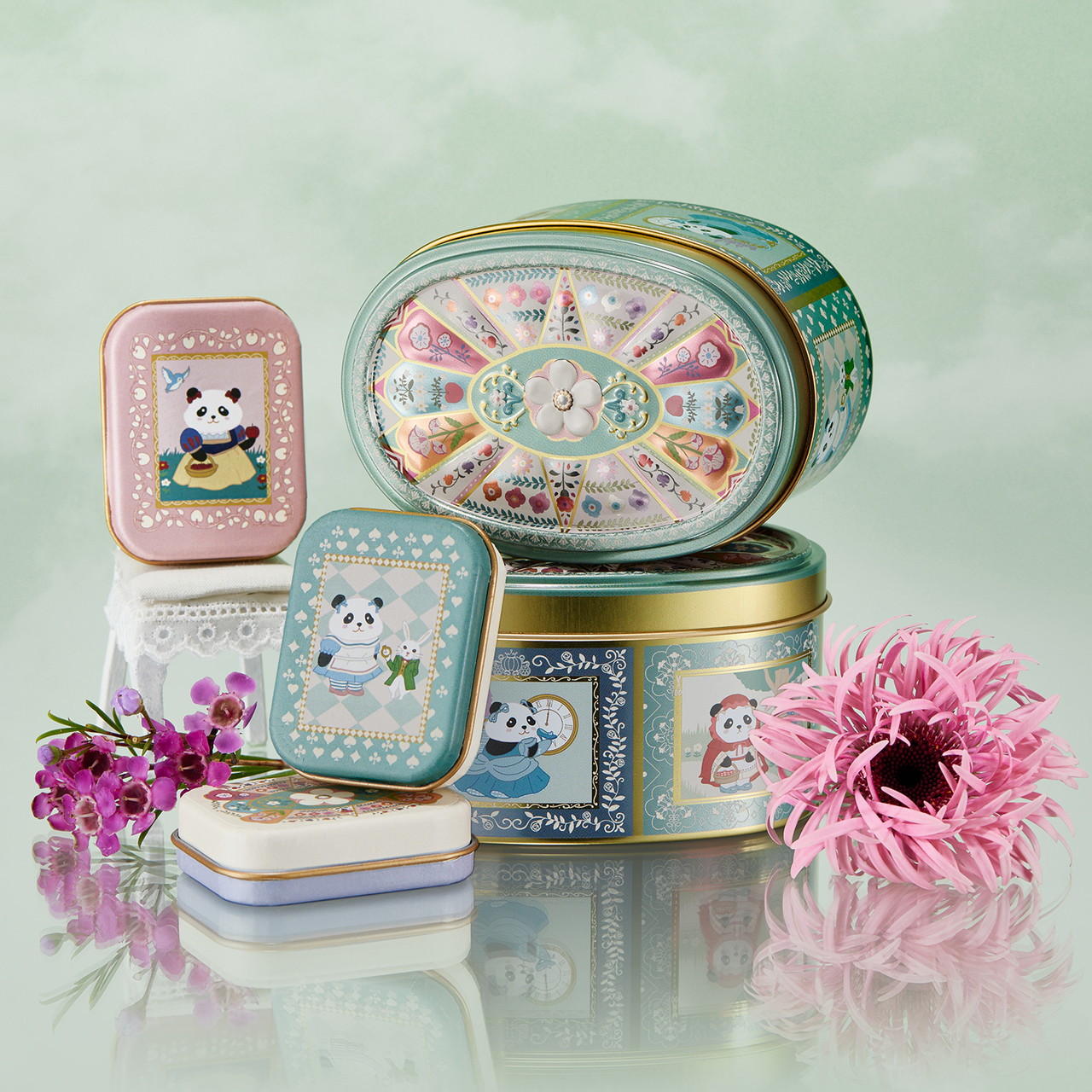 阪急うめだ本店のクリスマスマーケット限定｜パンダ缶