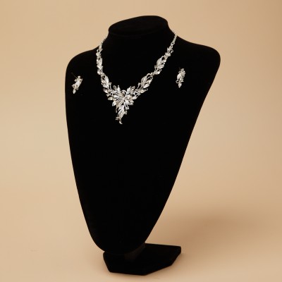 ウェービーリーフクリアストーンネックレスイヤリング セット