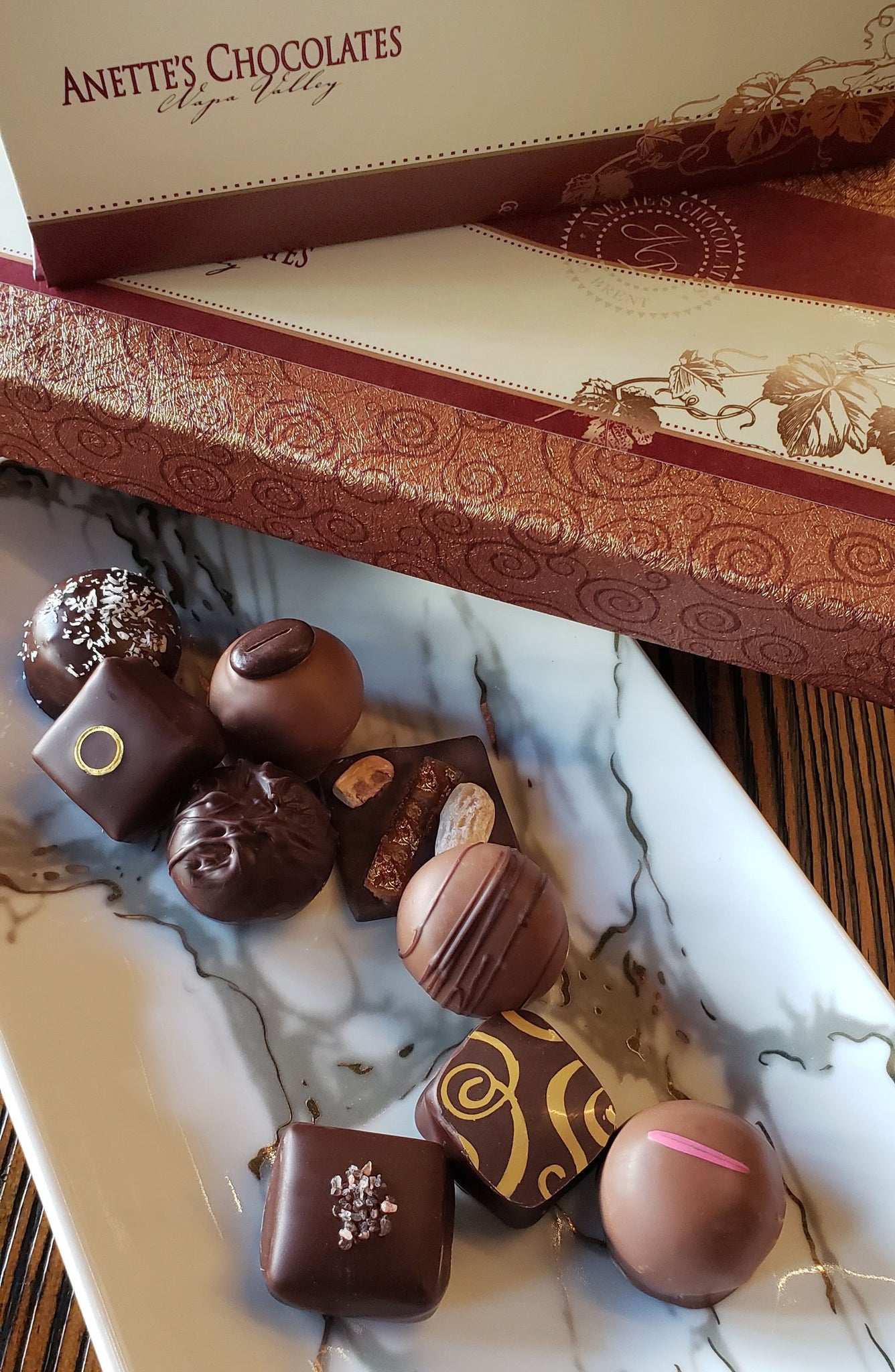 Mixed Ensemble 6pc to 32pc ~ Caramels, Artisan Creams, Truffles