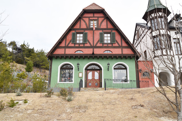 ジブリパーク新エリア「魔女の谷」でハウルの部屋に入れる