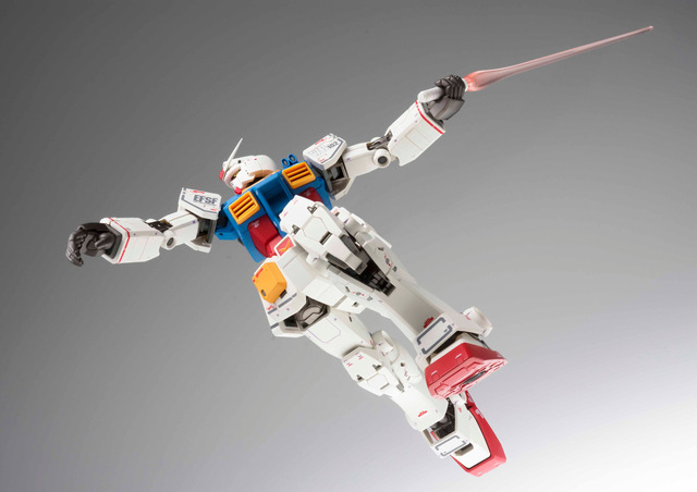 ガンダム」カトキハジメが彩色・マーキングを一新！ 40周年記念“RX-78