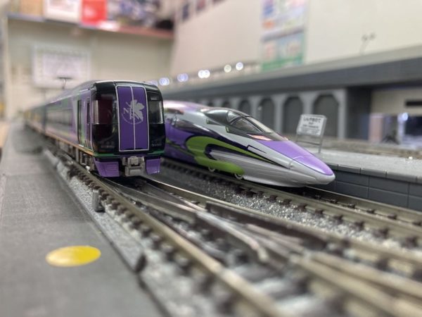 使徒、襲来。GM 名鉄2000系（エヴァンゲリオン特別仕様）入線