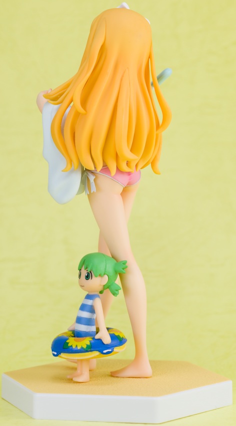 小豆梓BEACH QUEENS変態王子と笑わない猫。よつばとフィギュアレビュー