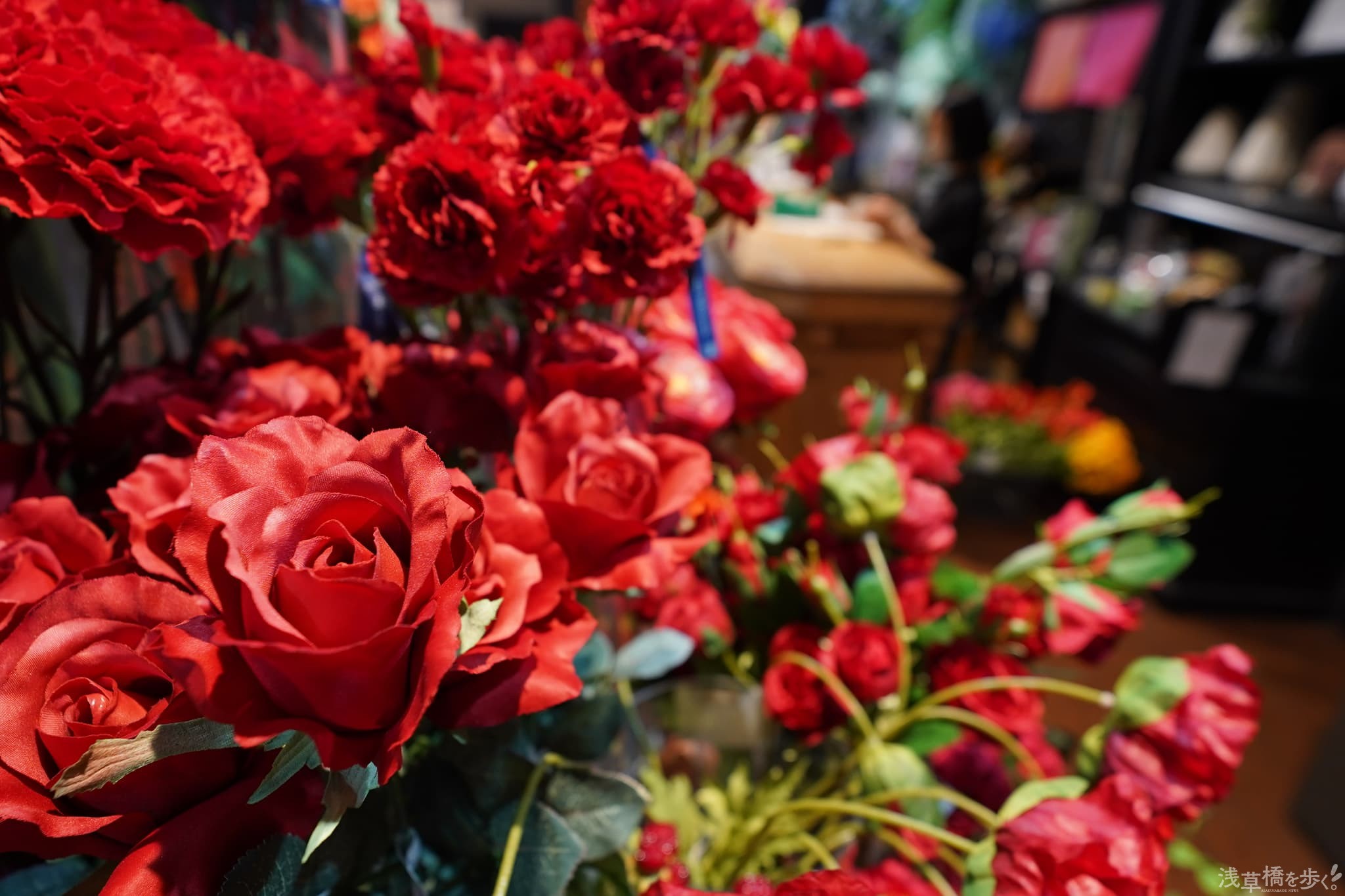 高クオリティの花材やクラフトグッズが勢ぞろい！ハンドメイドの聖地