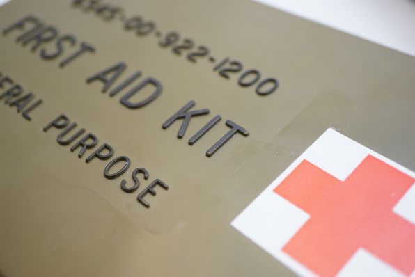 ASCII.jp：ハンヴィーにある米軍ファーストエイドキットを開けました