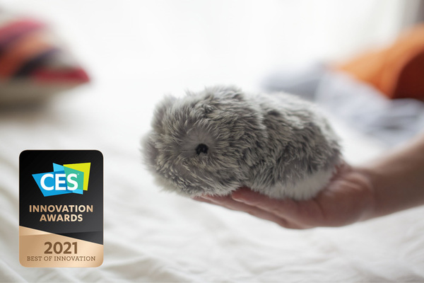 モフモフのペットロボット「MOFLIN」（もふりん）、CES 2021でBest of
