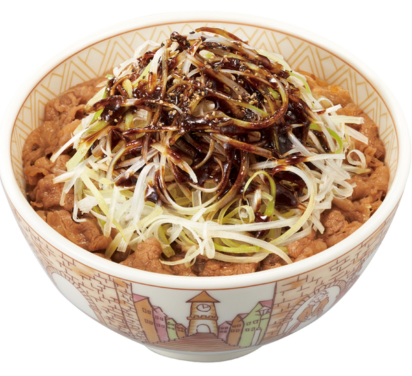 ASCII.jp：すき家「黒だれ白髪ねぎ牛丼」にニンニクのせも！パンチある