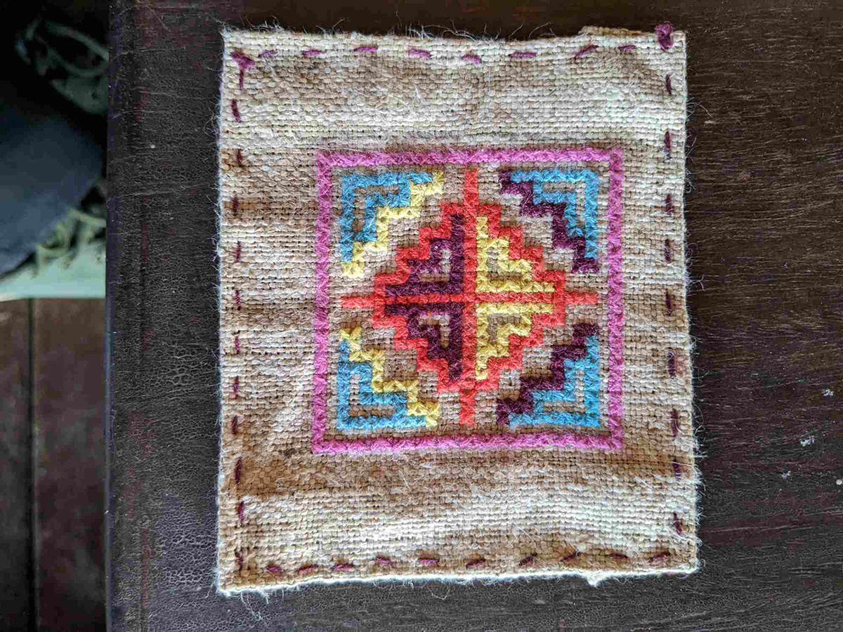 ラオス布体験 | 今月の日本語パートナーズ | 日本語パートナーズ