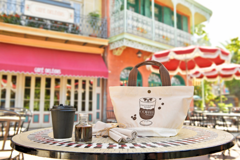 東京ディズニーリゾート、廃ペットボトルやコーヒーの豆かすを活用した