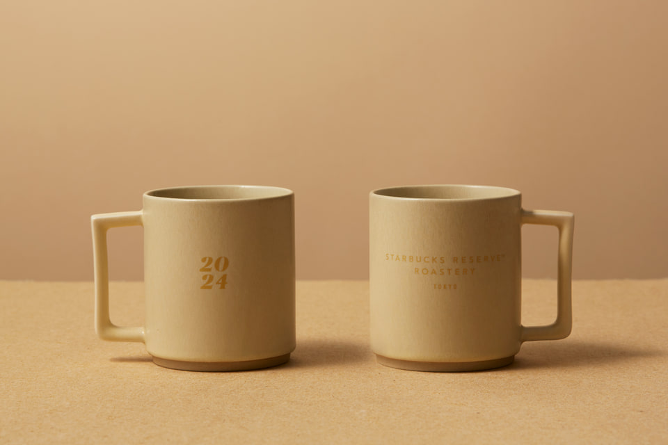 スターバックス リザーブ ロースタリー 東京、2024年「辰」にちなんだ