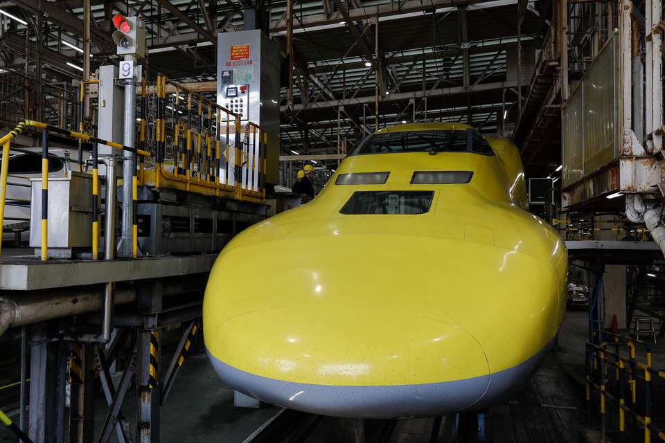 ドクターイエローT4編成、最後のイベントに密着。感謝を込めた車体のお