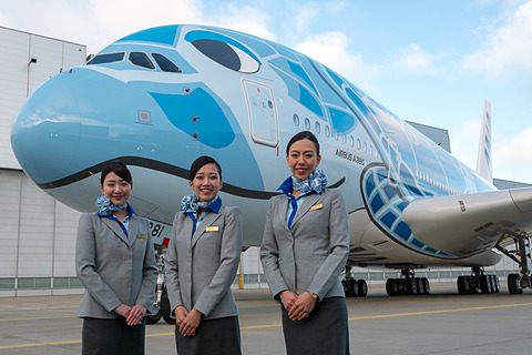 ついに披露されたANAのエアバス A380型機「FLYING HONU」を写真で紹介