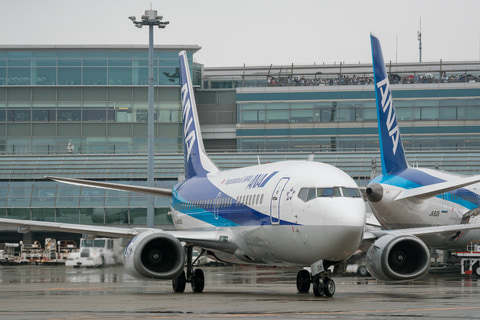 ANAのボーイング 737-500型機「スーパードルフィン」がラストフライト