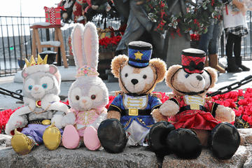 東京ディズニーシー、マーチングバンドのコスチュームを着た