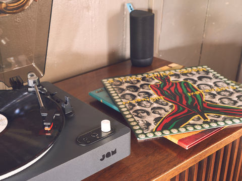 約12,400円のBluetooth内蔵レコードプレーヤー「SPUN OUT」 - AV Watch