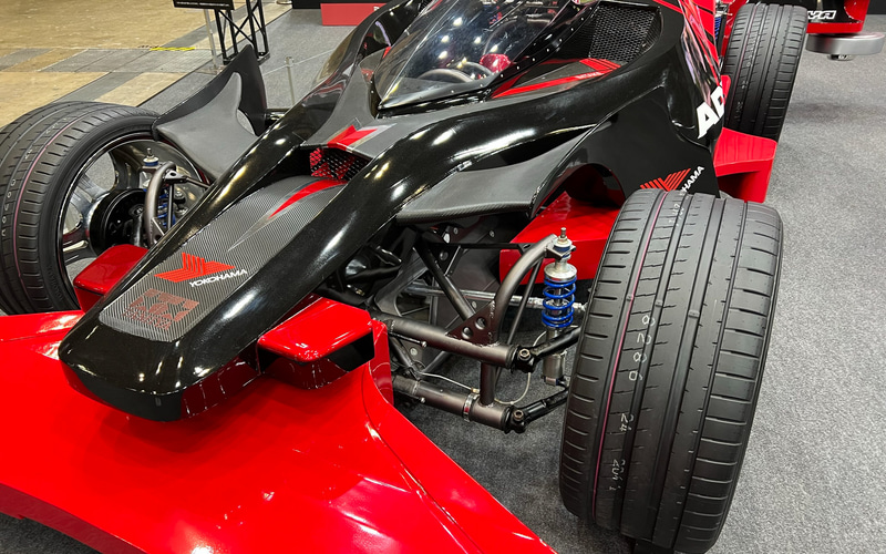 1/1 ミニ四駆の「ADVAN エアロ アバンテ」に出会え、ミニ四駆も購入