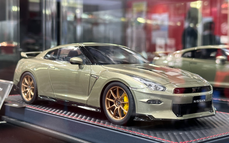 日産「GT-R」2024モデルのミニカーが静岡ホビーショーに登場 - Car Watch