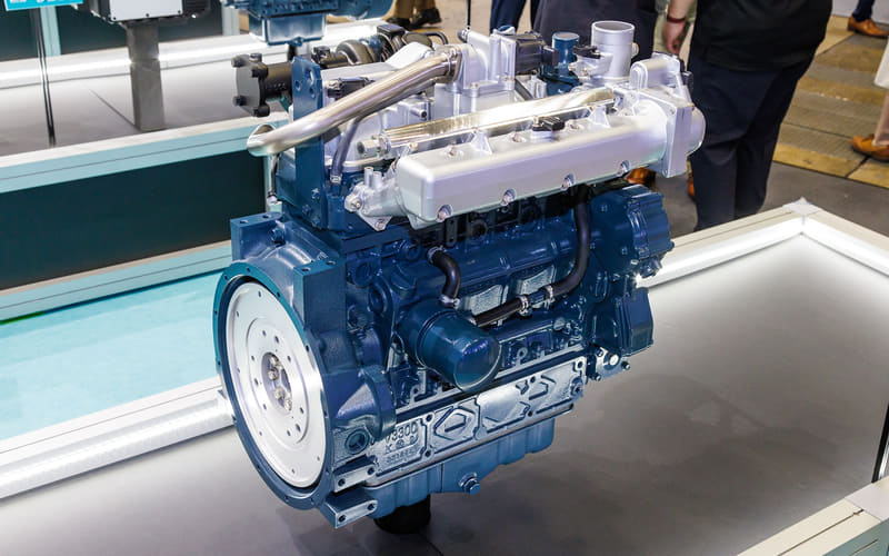 クボタ、産業用エンジン「WG3800」ベースの水素エンジン国内初公開