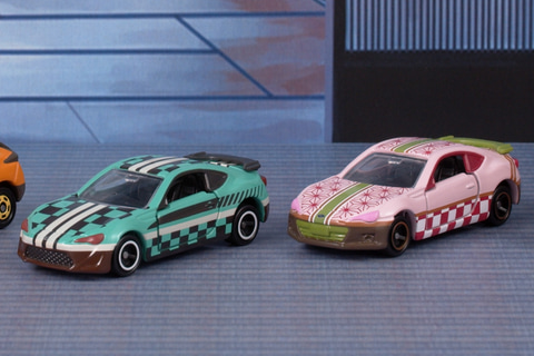 タカラトミー、炭治郎と禰豆子を86/BRZで再現した「鬼滅の刃トミカ」5