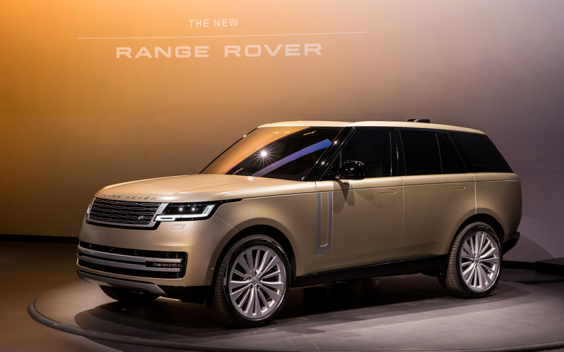 ランドローバー、新型「レンジローバー」世界初公開 MHEV/PHEV/BEV