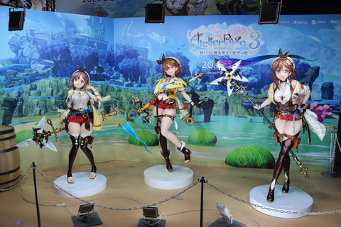 TGS2022】「ライザのアトリエ3」より、ライザの等身大フィギュアが