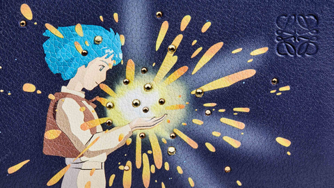 ロエベ、ジブリ「ハウルの動く城」とのコラボ商品を2月2日に発売