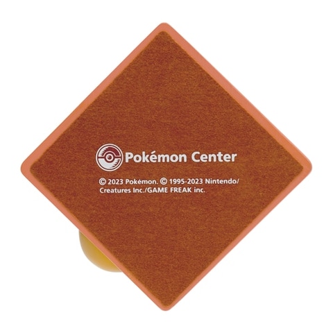 ピカチュウやイーブイたちが一輪の花を持っているように見せる