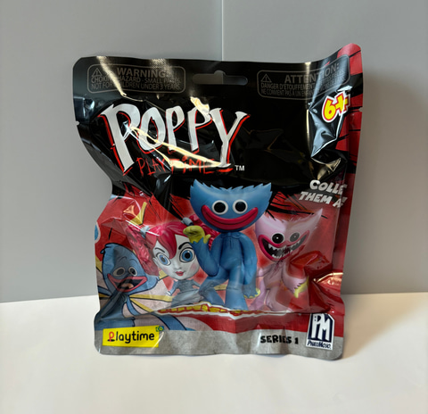Poppy Playtime」のグッズ盛りだくさん！ 「ミステリーボックス」開封