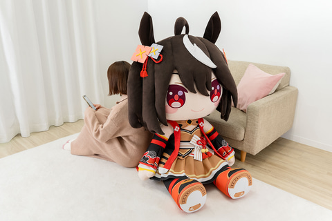 どきゅーと 超特大ぬいぐるみ キタサンブラック/サトノダイヤモンド」2