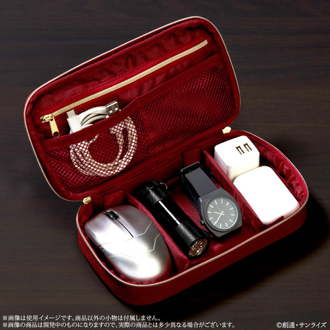 機動戦士ガンダム」よりシャア・アズナブルモチーフのPCケースが予約