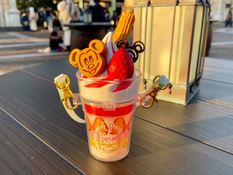 ディズニー、ミッキーのパフェ型「ミニスナックケース」がかわいい
