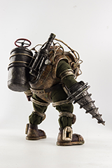 バイオショック」に登場する「ビッグダディ」、「リトルシスター」が