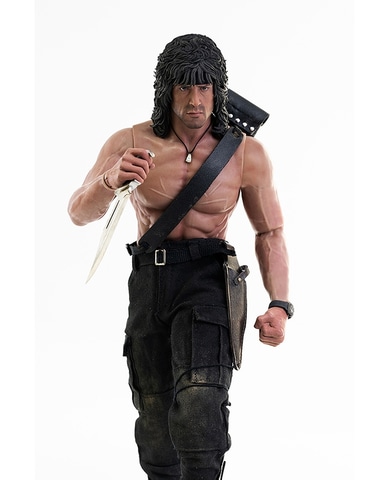 奴はいま、地獄の戦場にいた！ 「ランボー3」より、スタローン演じる