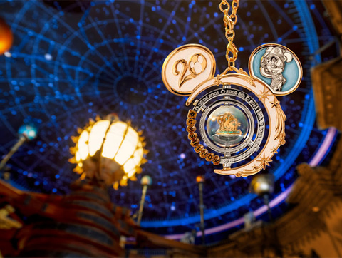 東京ディズニーシー20周年記念グッズ「クリスタルスフィア」発売決定