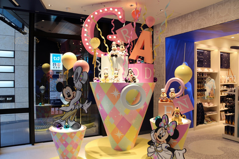 ディズニーフラッグシップ東京】店舗限定！ 入り口すぐにグランド