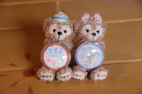 ディズニー、「ダッフィー&フレンズ20周年 カラフルハピネス」のグッズ