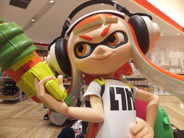 マリオ・リンク・しずえ・インクリングのスタチューがNintendo TOKYOに